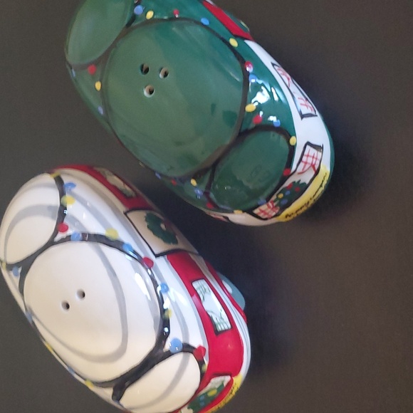 Shaker Set Camping Trailer Salt And Pepper Happy Campers Retro RV Christmas - Picture 2 of 8